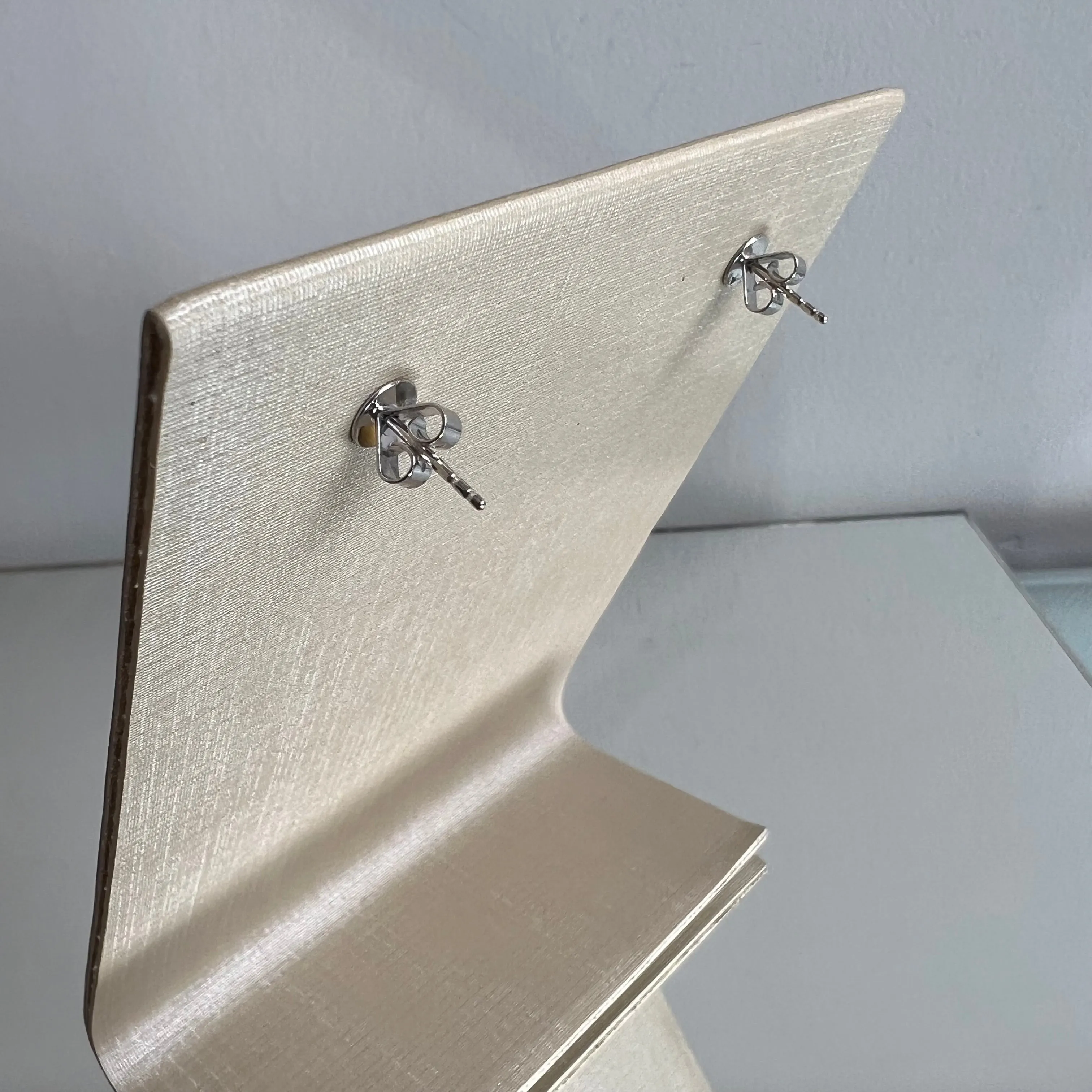 Brinco Coração Pequeno Fancy Yellow 0.36ct e Diamantes 0.60ct