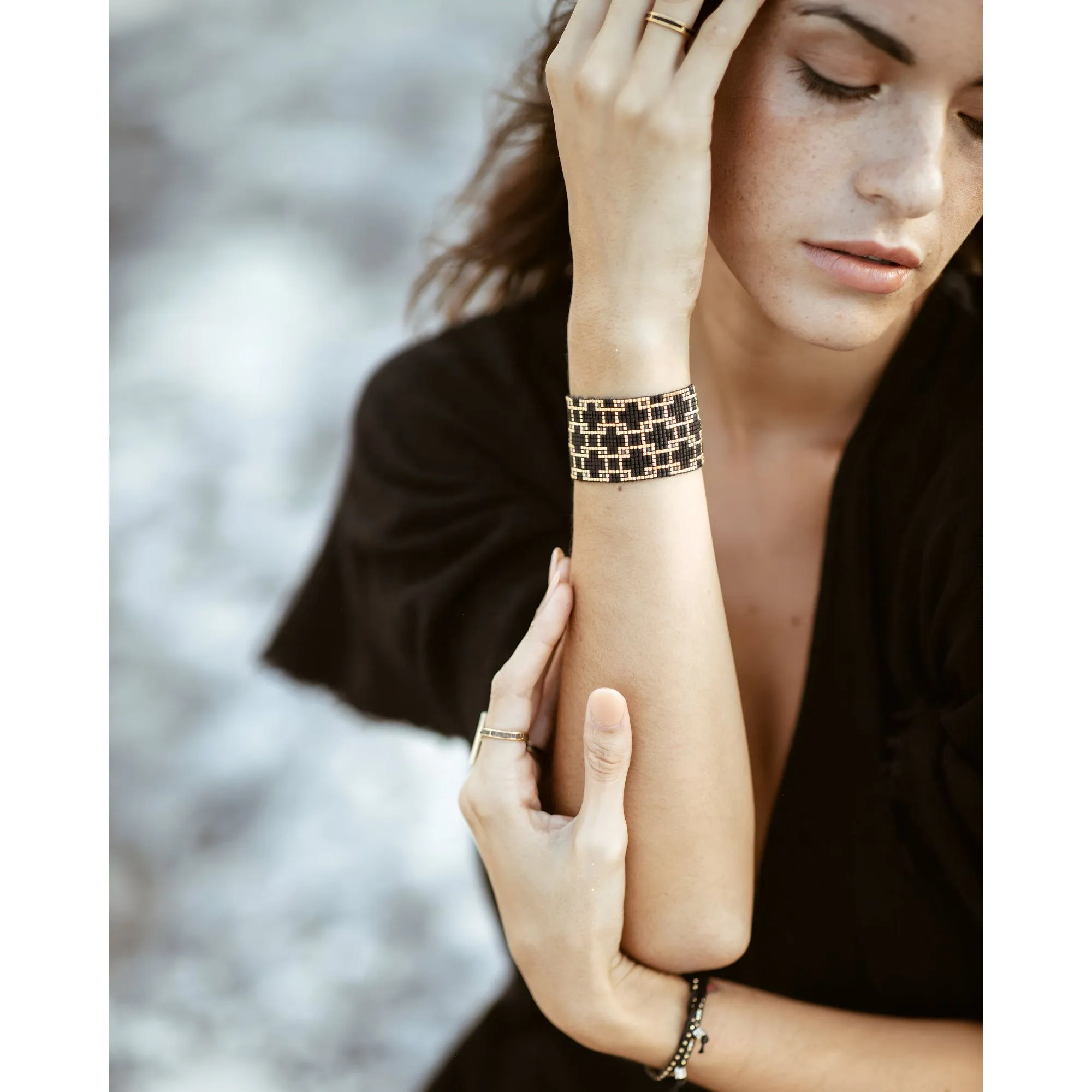 CROSS CUFF