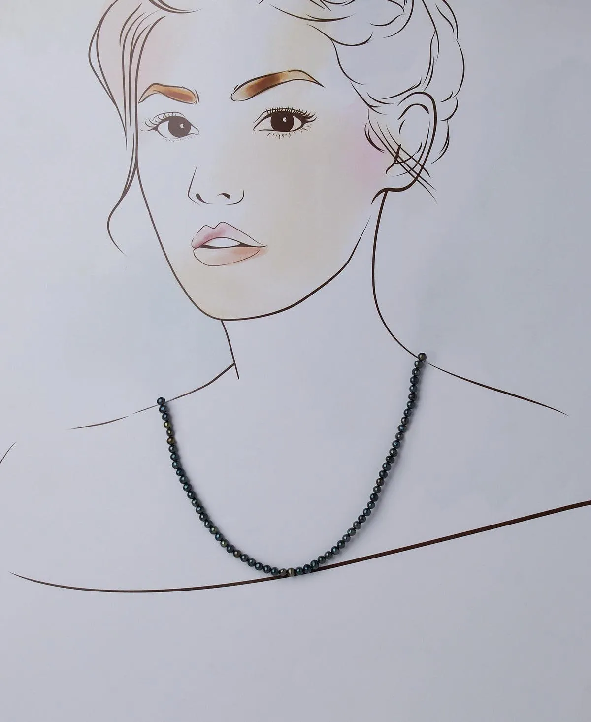 Elegant Black Pearl Necklace