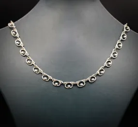 Elegant silver necklace