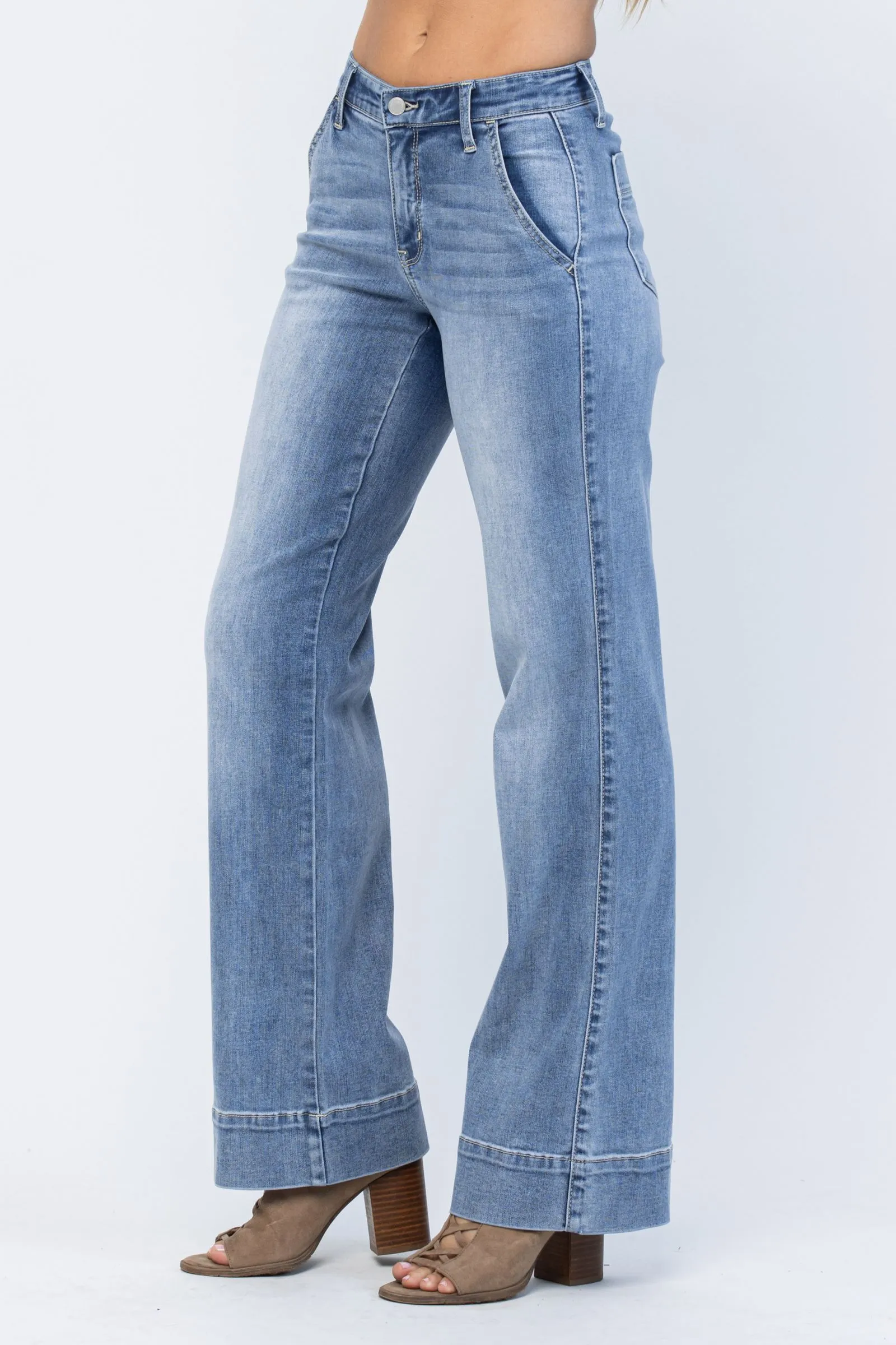 Judy Blue Plus Size Mid Rise Classic Wide Leg Jeans