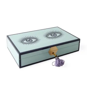 The Luxurious Lacquer Jewelry Box with an Elegant Wink
