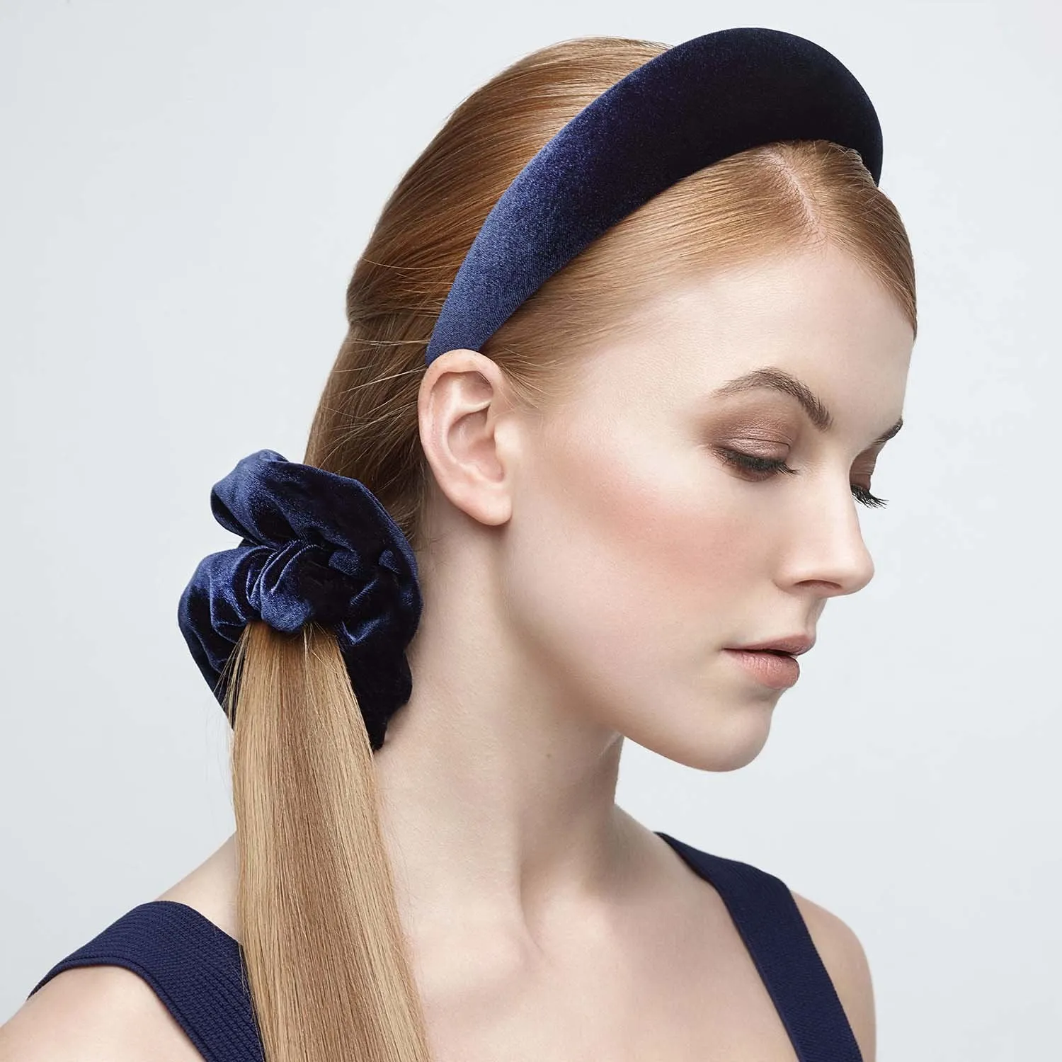 Paris Mode - Velvet Scrunchie