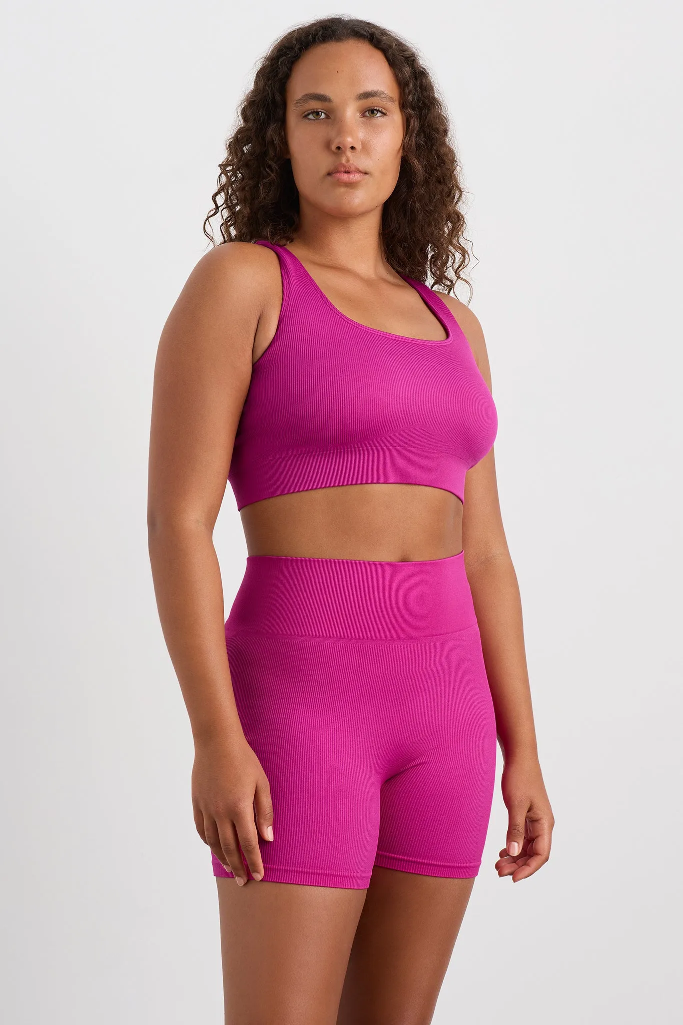 Seamless Crop 331